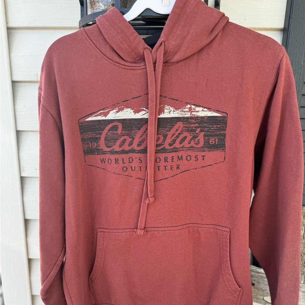 Mens Cabela’s logo hooded sweatshirt size small